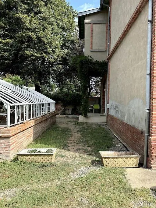 Studio Terrasse Villa Odette Toulouse 0*,  France